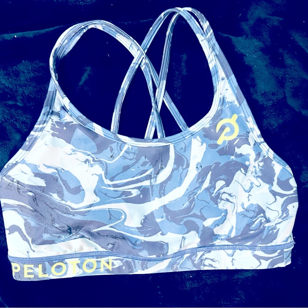 Size medium peloton sports bra